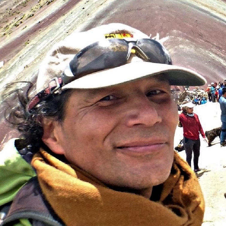 https://copy.wildwatchperu.com/wp-content/uploads/2019/04/Ricky-manu-guide-.jpg